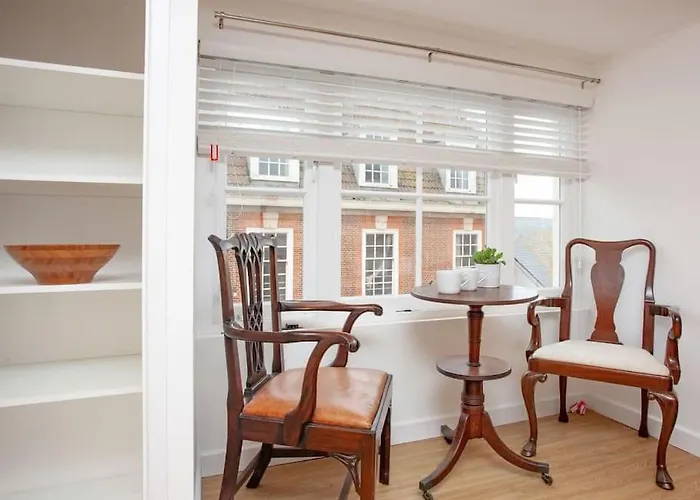 1 Perfectly Located Stylish, Comfortable Apartment