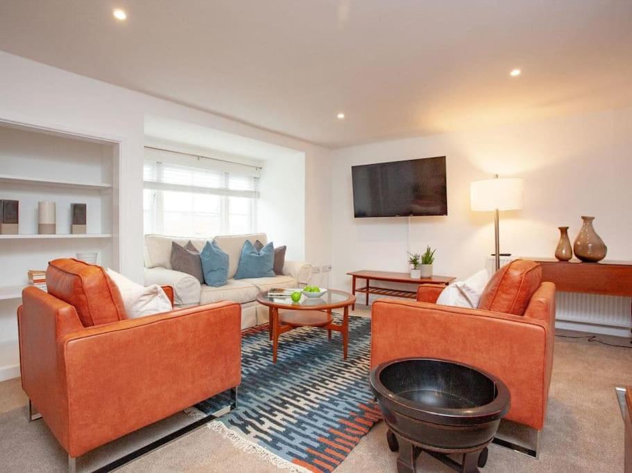 Apartment 1 Perfectly Located Stylish, Comfortable Sidmouth