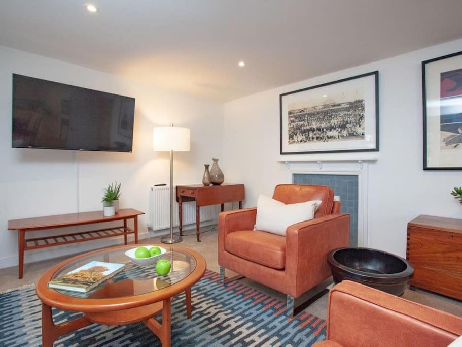 1 Perfectly Located Stylish, Comfortable